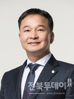 김재천 완주군의회의장