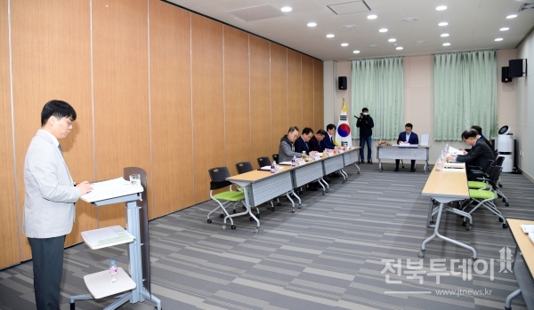 (재)남원시화장품산업지원센터 정기 이사회가 센터 내 컨퍼런스룸에서 지난 10일 열렸다.